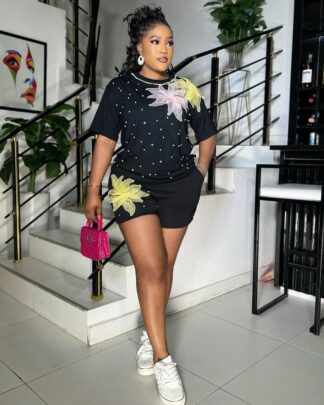 Stoned 3D Shorts Set Embellished Floral 2-Piece Set – Black Pearl Detail Top & Shorts