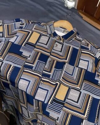 Retro Vintage Shirt - Perfect for Fashion Enthusiasts
